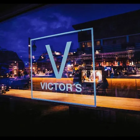 Langley Victors Val-dʼIsère