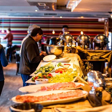 Langley Victors Hotell 2*